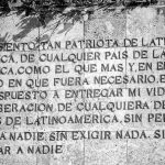 inscriptions in spanish at the mausoleum of Che Guevara